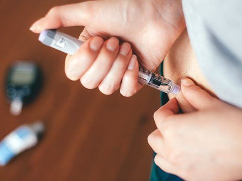 Insulin được chỉ định trong điều trị bệnh tiểu đường khi nào?